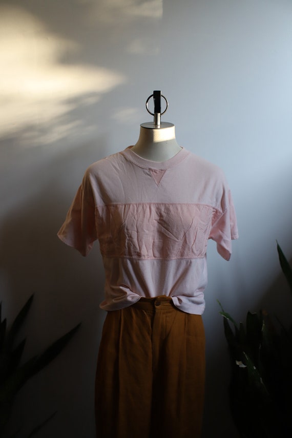 Vintage 1990s short sleeve pastel light pink t-shi