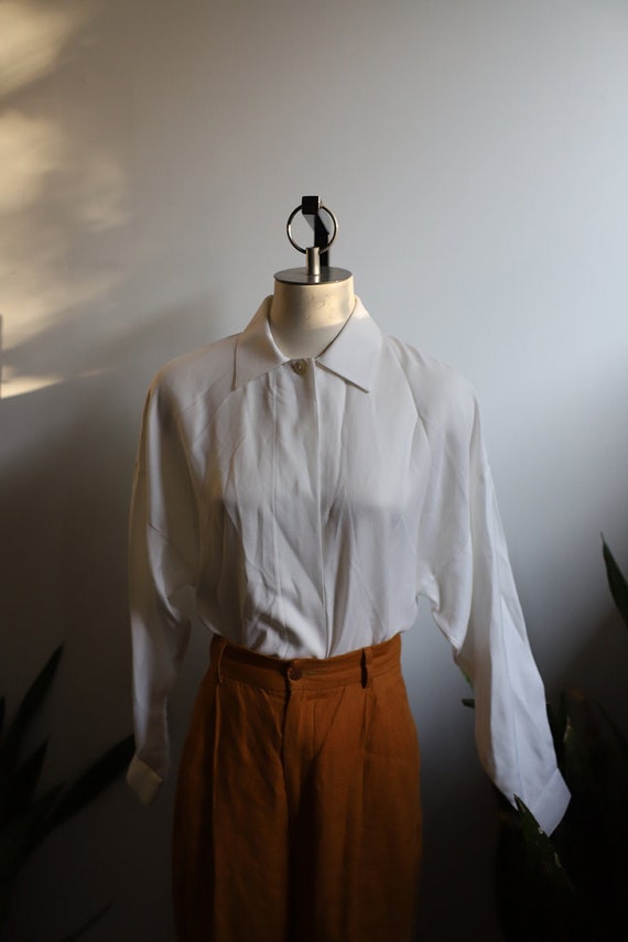 vintage white the downs - Gem