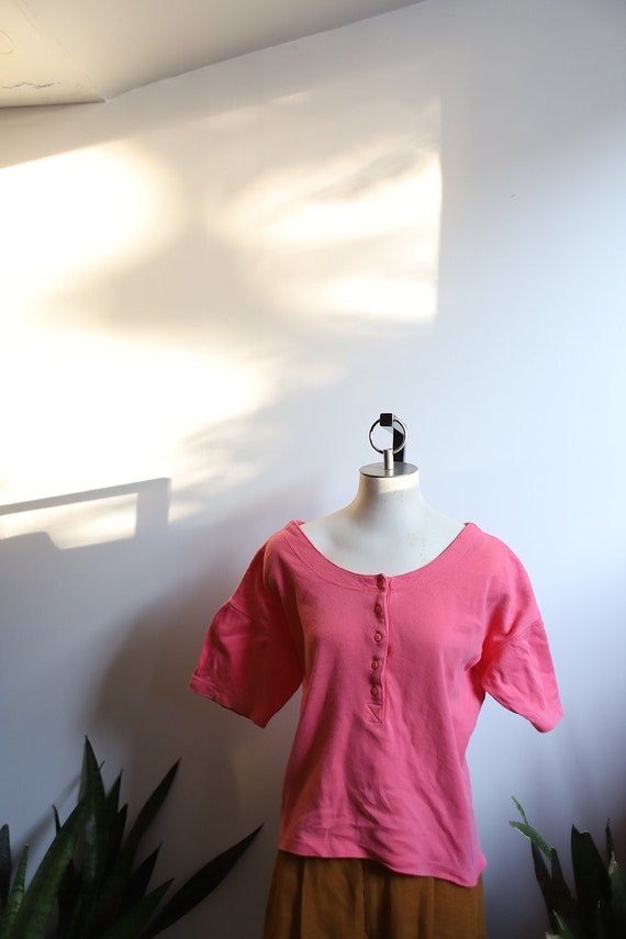 Vintage 1990s pink scoop neck short sleeve shirt