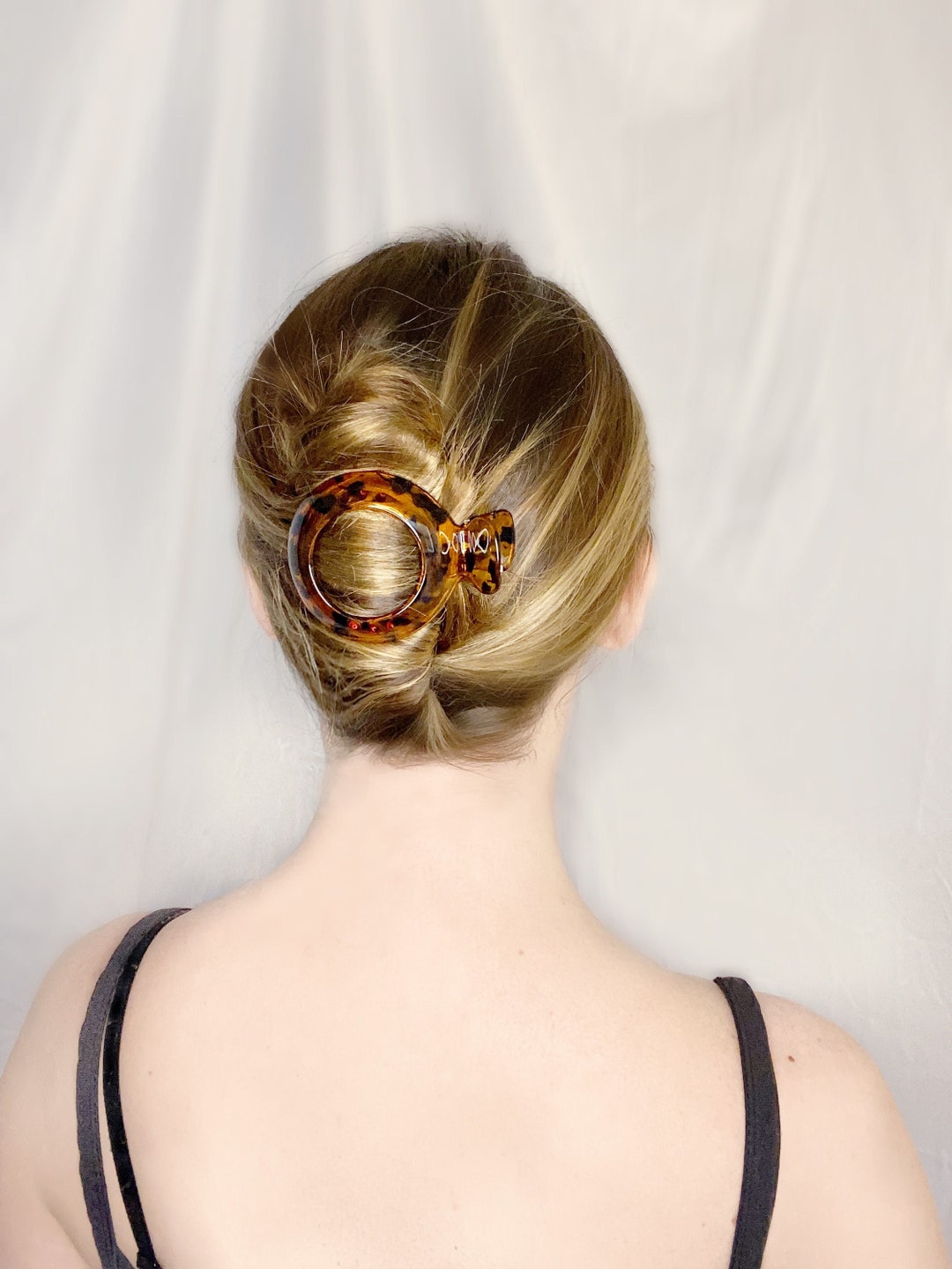 Small, Circle Brown Tortoise Clip | the Best Hair Clip - Etsy