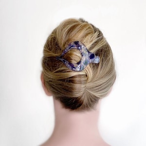 大きな斑点のある銀河 | 最高のヘアクリップ