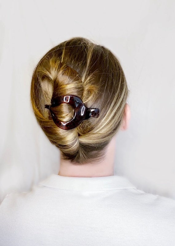 small, dark brown | The Best Hair Clip