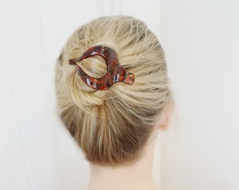 small, brown tortoise | The Best Hair Clip