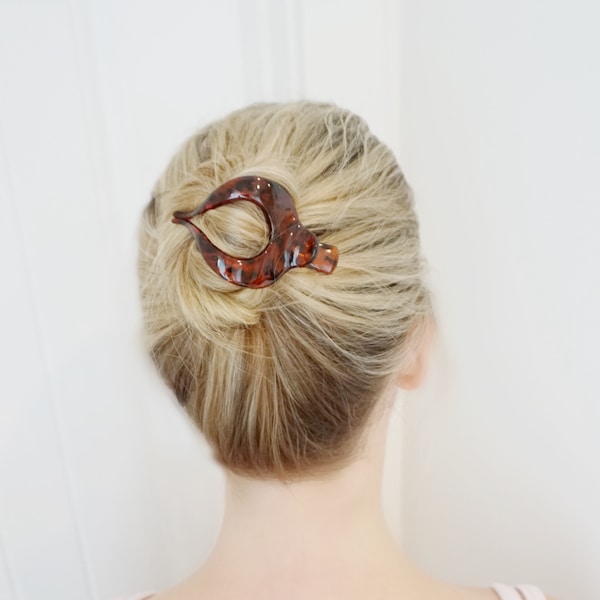 small, brown tortoise | The Best Hair Clip