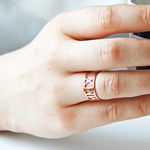 Date Ring, Dainty Ring, Custom Numeral Ring, Roman Numeral Ring, Numeral Ring, Custom Date Ring, Anniversary Ring, Moms Gift