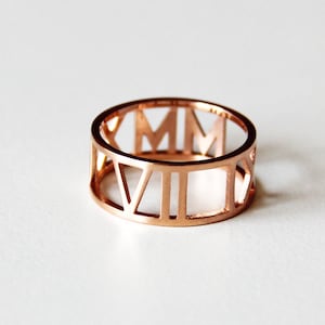 Personalized Rings With Special Dates, Personalized Roman Numeral Number Ring, Birth Year Ring, Roman Numeral Yearplate Ring