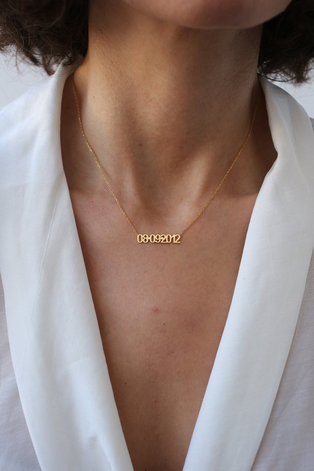 Custom Date Necklace, Personalized Calendar Pendant, Wedding Date