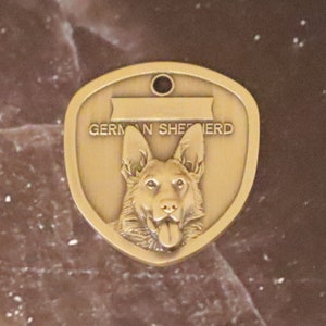 Médaille d'identité personnalisée en forme de bouclier de berger • Médaille d'identification • Médaille pour chien • Médaille d'identification personnalisée pour animal de compagnie • Prévention de la perte de la médaille • Gravure profonde au laser