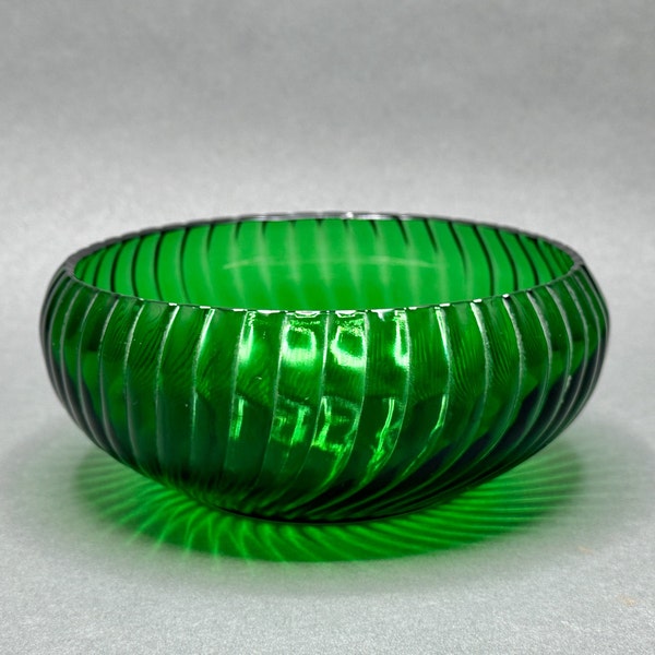 Vintage Anchor Hocking Swirl Fluted Forest Green Glass Serving Bowl c. 1950's