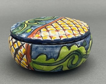 Vintage Talavera, Mexico Hand Painted Ceramic Trinket/Decor/Jewelry Box