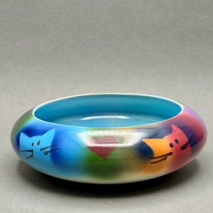 Vintage Judith Stiles Ceramic Bowl with Airbrushed Rainbow Cats and Hearts Design