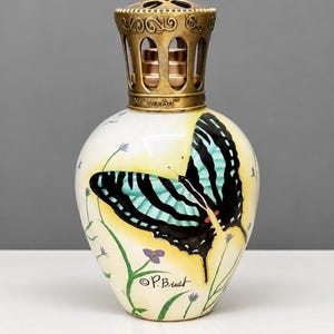 Vintage Ne’Qwa Art Paul Brent “Garden Bugs” Reverse Painted Glass Fragrance Oil Lamp