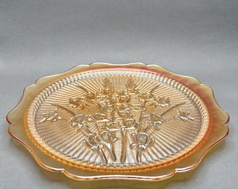 Plato para pastel de cristal de carnaval color caléndula "Iris y espiga" de Jeannette Glass, estilo vintage.