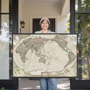 Pacific-Centrische Wereldkaart: Azië-Oceanië Perspectief - Groot Ingelijst Canvas in Vintage Tan
