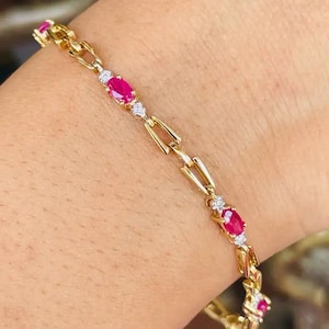 Ovalschliff Rubin und Diamant Armband, 14K Solid Gold Rubin Armband, Minimalistische Diamant Gliederkette Armband, Diamant Hochzeit Rubin Schmuck Geschenke