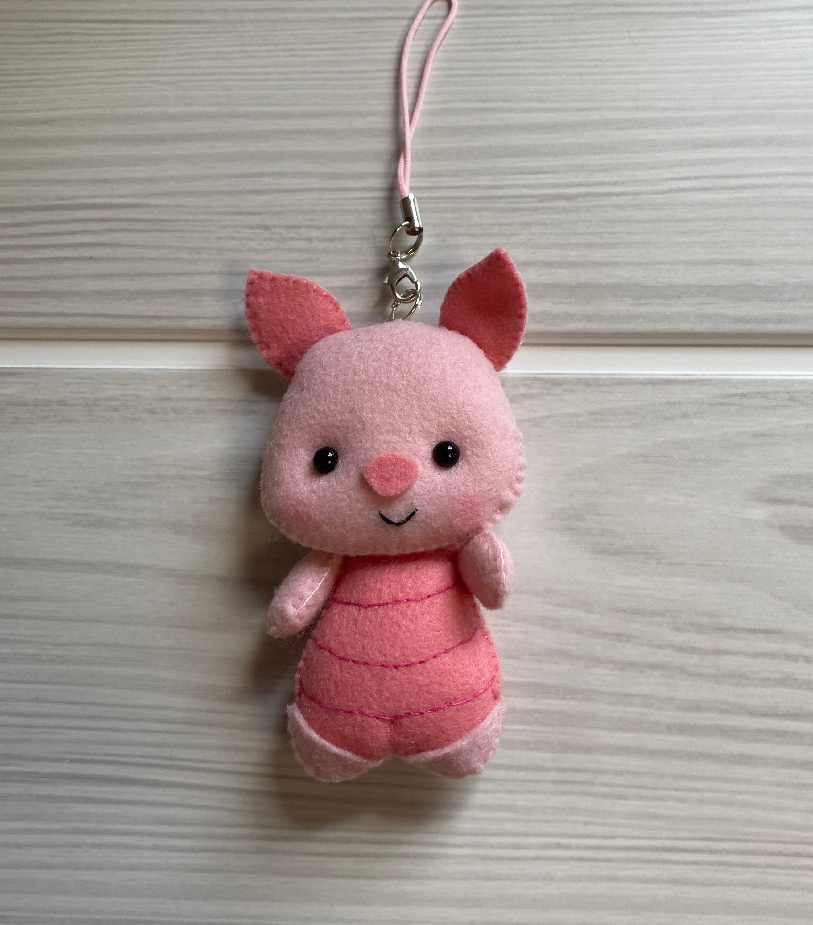 くまのプーさんと仲間たちのキーホルダー - フェルトで手作り