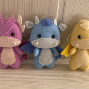 porte clé dragon mignon en feutrine - cadeau fait main, créature fantastique, décoration kawaii