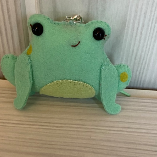 porte clé  grenouille, porte clé mignon animaux, peluche feutrine, décoration fait main, déco sac, cadeau femme