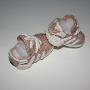 Chausson bébé basket en coton type Adidas couleur poudre ...
