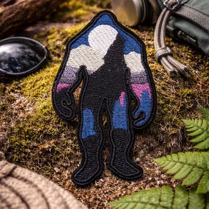 Bigfoot Patch/Iron-On Patch/Forest Cryptid Gift, Sasquatch Badge, Nature/Embroidered Sew-On Applique for Jacket/Vest Clothing Backpack