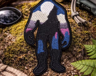 Bigfoot Patch/Iron-On Patch/Forest Cryptid Gift, Sasquatch Badge, Nature/Embroidered Sew-On Applique for Jacket/Vest Clothing Backpack