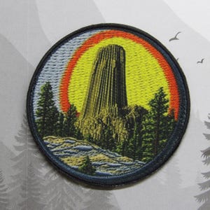 Iron On Devils Tower Patch, Sew-On Hiking Applique for Backpack Jacket, National Park Patch, Outdoor Adventure, Mountain Sunset, Trail Patch