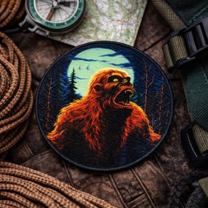 Roaring Big Foot Patch/Bügelbild Paranormal Badge/Sasquatch Forest Cryptid/Aufnäher für Kleidung Weste/Jacke, Rucksack, Ausrüstung