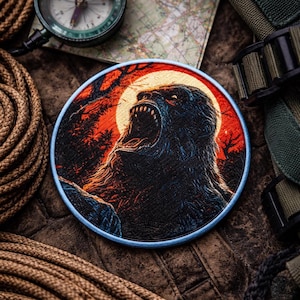 Roaring Big Foot Patch/Bügelbild/Paranormal Badge/Sasquatch Forest Cryptid/Aufnäher für Kleidung Weste/Jacke, Rucksack Ausrüstung