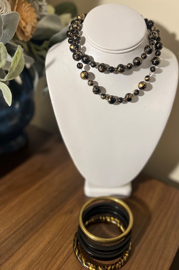 Black and gold bead necklace, black and gold flapp