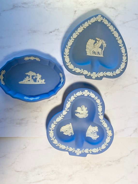 wedgwood england blue jasperware decorative trinke