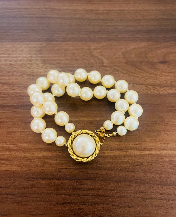 carolee pearl 2 strand bracelet, 1950s- 1970s cos… - image 1