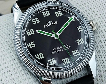 vintage Fortis Swiss Made montre mécanique à remontage manuel pour homme | Cadran noir de course, lunette coin pièce, 17 rubis, cadeau remis à neuf pour lui 290-05