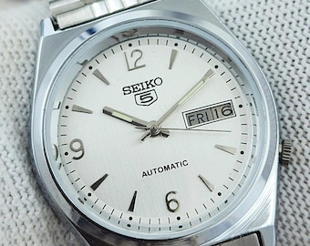 Klasyczny męski zegarek automatyczny Seiko 5 Japan | Srebrna tarcza, 17 kamieni, koperta z ekspozycją, bransoleta jubileuszowa, odnowiony prezent dla niego, 400-01