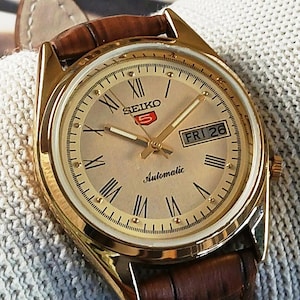 vintage refurbished Seiko 5 automatic japan mens wrist watch yellow roman dial exhibition back gold plated case gift for men for him 200-05