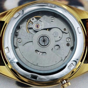 vintage refurbished Seiko 5 automatic japan mens wrist watch white roman dial exhibition back gold plated case gift for men for him 100-08 image 9