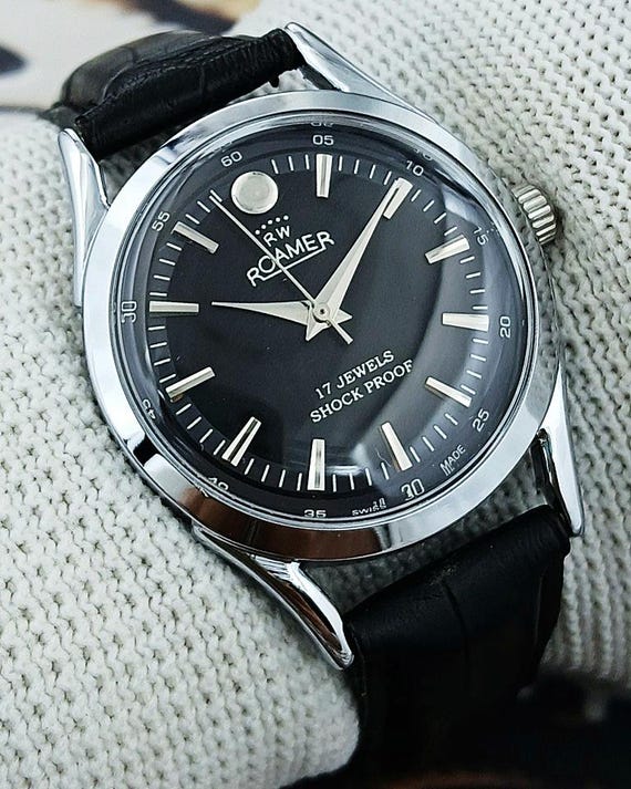 Vintage Roamer Swiss Made Hand-Winding Mechanical Mens Watch Black Dial Curved Lugs 17 Jewels Stainless Steel Refurbished Gift for Him 2418