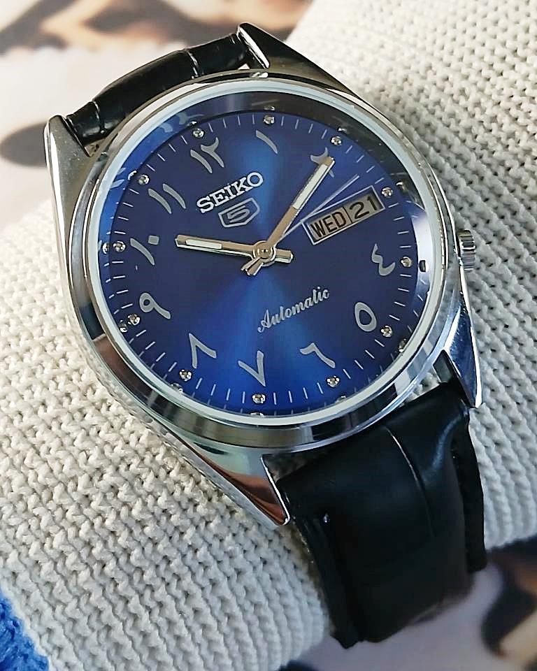 vintage refurbished Seiko 5 automatic japan mens wrist watch blue arabic dial exhibition back stainless steel gift for men for him 300-03