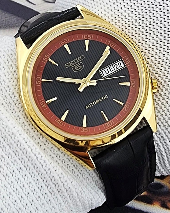 Vintage Seiko 5 Japan Automatic Men’s Watch Gold Plated Case Black Dial Day-Date Exhibition Back 17 Jewels Refurbished Gift for Him 410-22