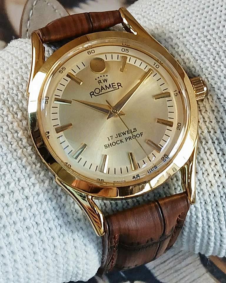 チトーニ ゴールド 自動巻 25石 ヴィンテージ 2本セット チトーニ ゴールド 自動巻 25石 ヴィンテージ 2本セット - メルカリ