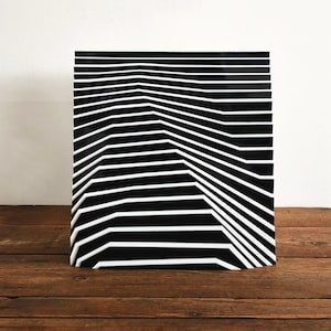 Optical Art Sculpture Gio Schiano - Modern Sculpture - Kinetic art - Geometric - Minimalism - Constructivism - Concrete art - bianco e nero