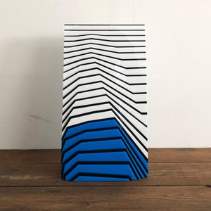 Optical Art Sculpture Gio Schiano - Modern Sculpture - fatto a mano - Geometric - Minimalism - Costructivism - Concrete art - bianco e nero