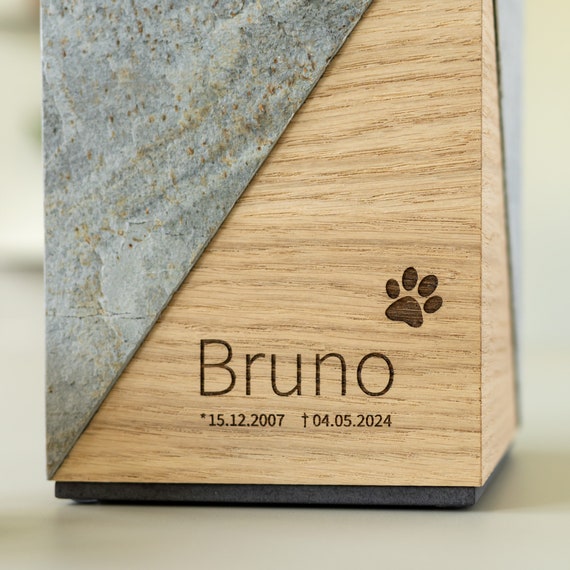 Herzurne Mit Portrait Von Hund, Katze, Kaninchen, Weitere Tiere