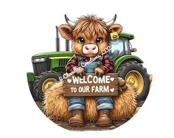 Puede incluir: Una vaca de las tierras altas de dibujos animados con un mono y una camisa a cuadros se sienta en una paca de heno frente a un tractor verde. La vaca sostiene un letrero de madera que dice "Bienvenido a nuestra granja".