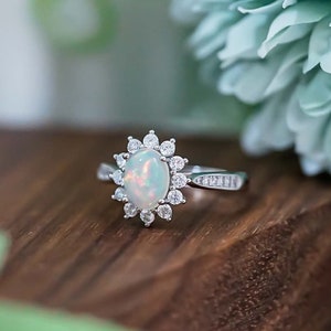 Weißer Opalring, natürlicher ovaler roher Edelsteinring, zarter Opalring Schmuck, Oktober Geburtsstein, echter Opalversprechensring, Geschenk für sie,
