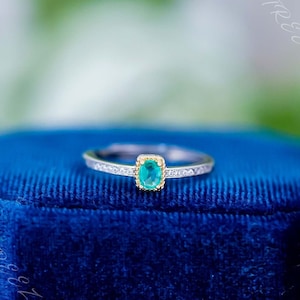 Colombia Emerald Ring, Genuine Emerald, Dainty Natural Emerald Ring, Emerald Engagement Ring, Minimalist Wedding Ring, Gift for Her