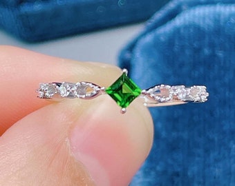 Dainty Square Diopsite Ring, Gold Diopside Ring Jewelry, Promise Ring, Everyday Wear Ring, Gift