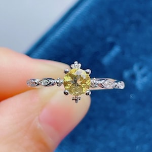 Zierlicher Citrin Ring: Sterling Silber Solitär mit Zirkonia Stein
