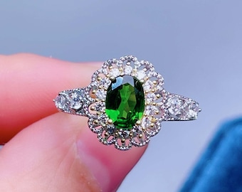 Grüner Diopsid Ring: Handgemachte 925 Sterling Silber, Gold Krappenfassung