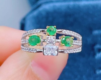 Anillo de plata de ley con esmeralda y circonita cúbica hecho a mano - Piedra natal de mayo