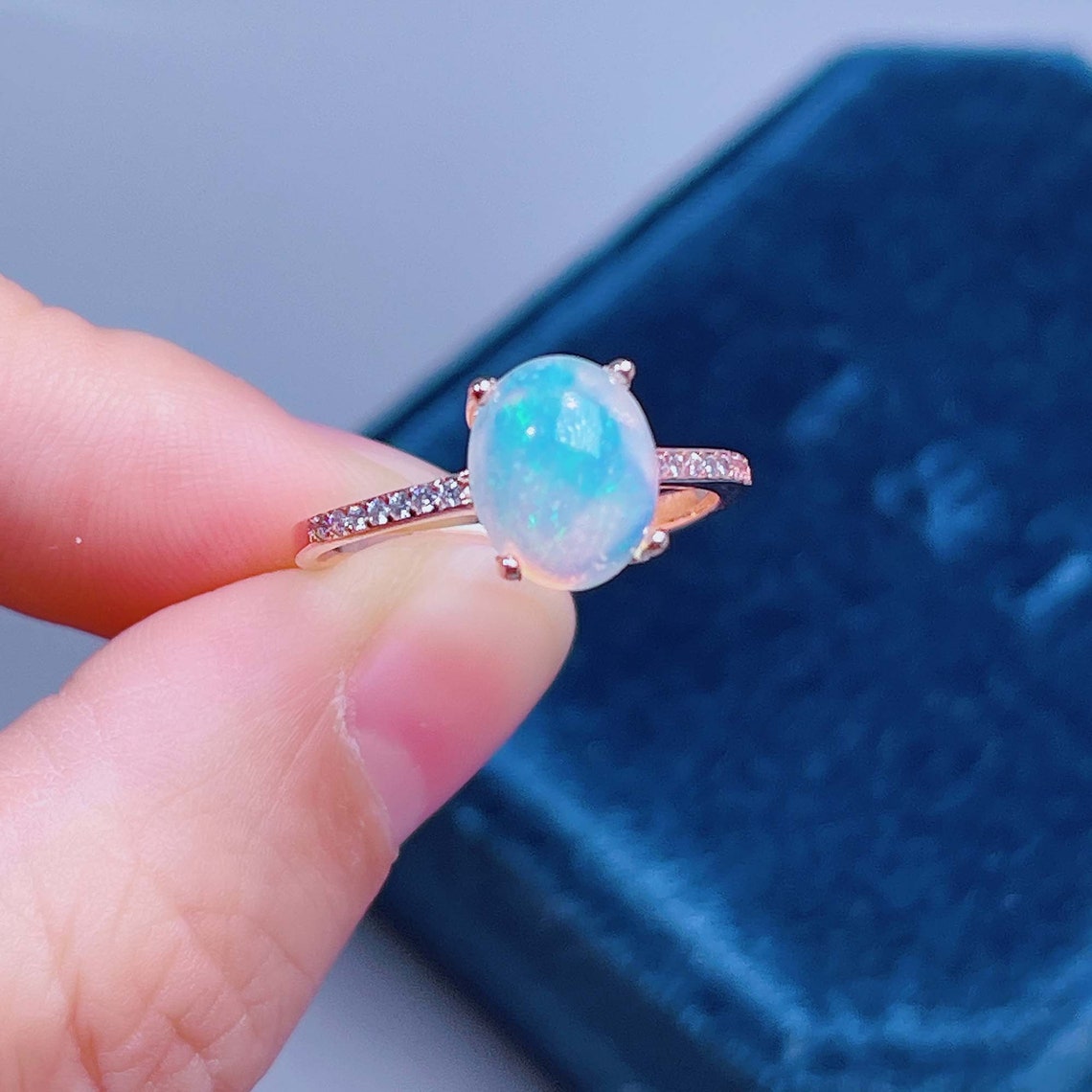 Anello di fuoco opale ovale naturale